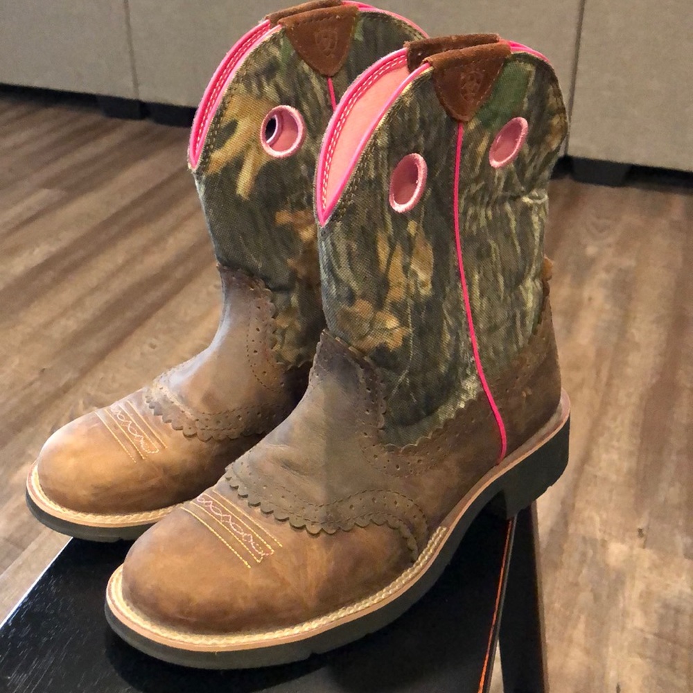 Ariat camo boots